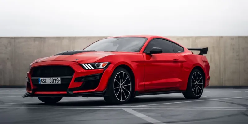 Pronájem Dodge Challenger nebo Ford Mustang na 24 hodin