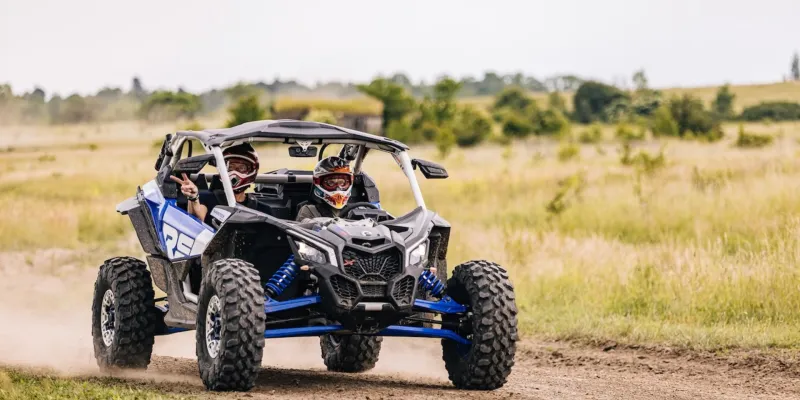 Exkluzivní adrenalinová jízda v Buggy CAN-AM Maverick