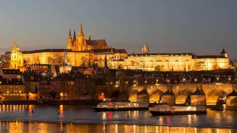 Křišťálová večeře na lodi v Praze pro tři