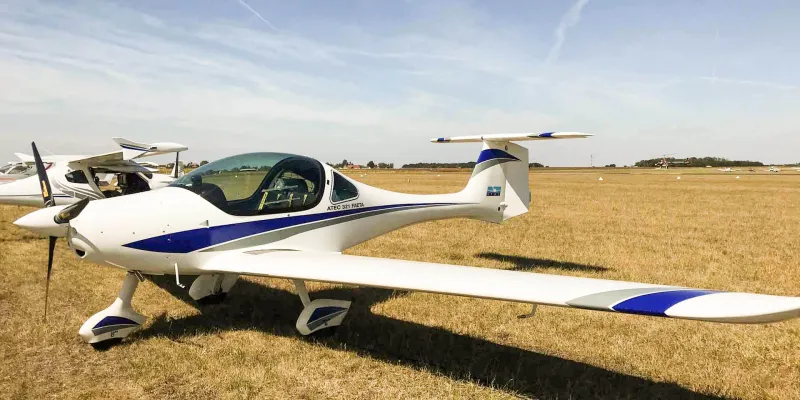 Pilotem na zkoušku letadla Zephyr 2000 - 90 min