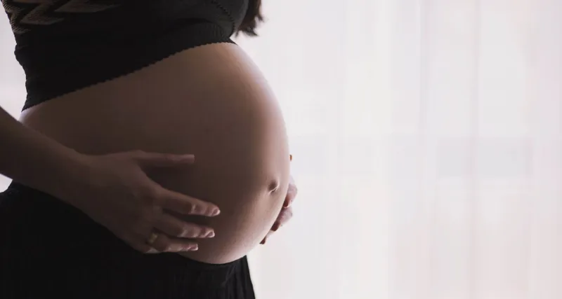 Těhotenská masáž pro nastávající maminku