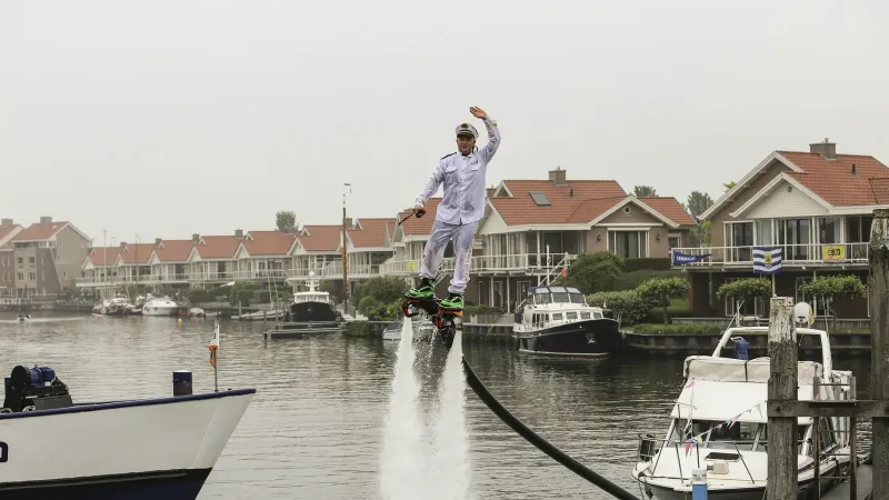 † Flyboarding v Hradci pro 4 osoby †