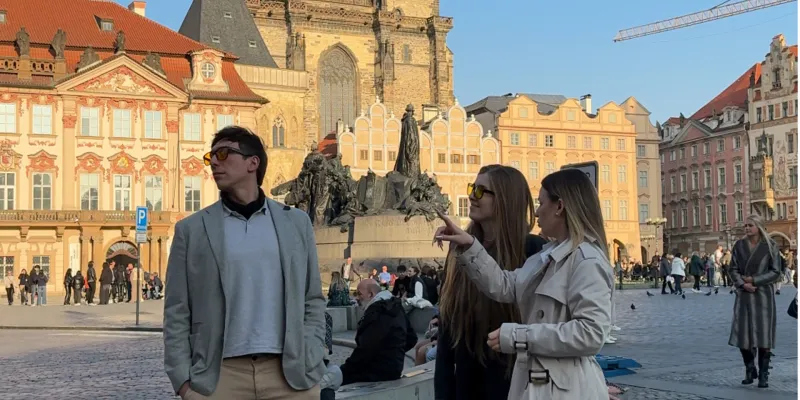 Auto-pěší prohlídka pro 3 osoby