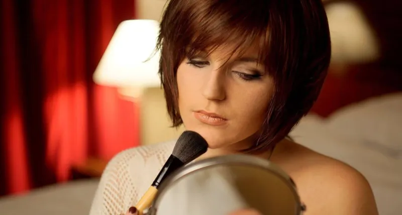 † Make-up kurz: Elegantní líčení pro dámy 40+ †