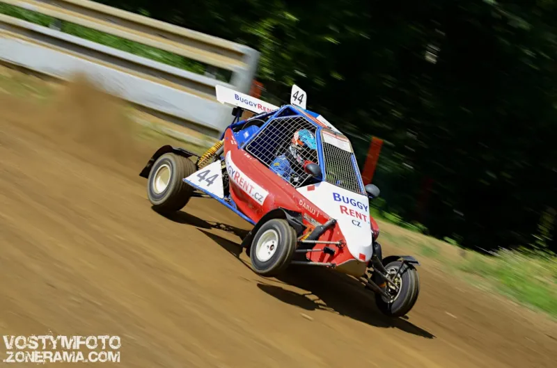 † Jízda v závodní buggy v Sedlčanech pro 2 osoby, 9 okruhů †