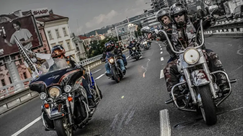 Tříhodinová spolujízda na legendě Harley-Davidson