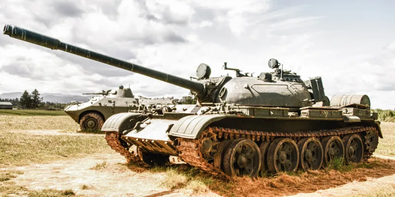 Řízení ruského tanku T-55