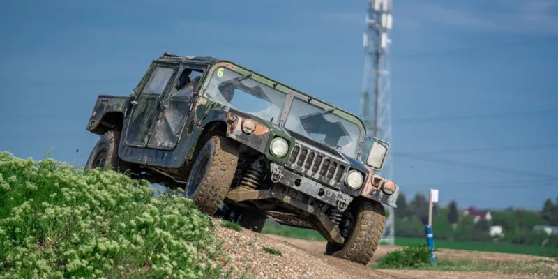 Jízda v Hummer Humvee