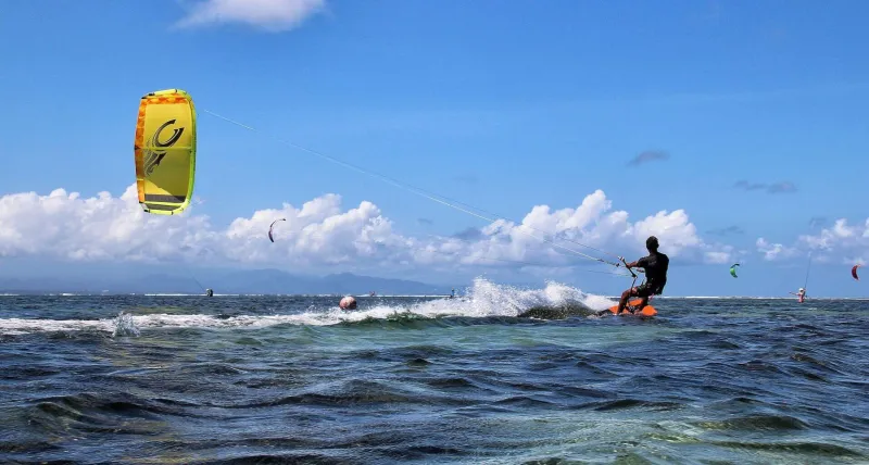 † Letní outdoorový kurz kitesurfingu †