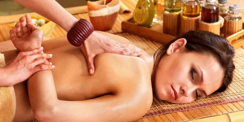 Uvolňující aromaterapeutická masáž v Praze pro 2 osoby