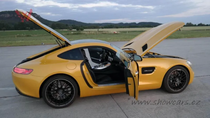† Oslňující jízda ve voze Mercedes Benz 20 min včetně PHM †